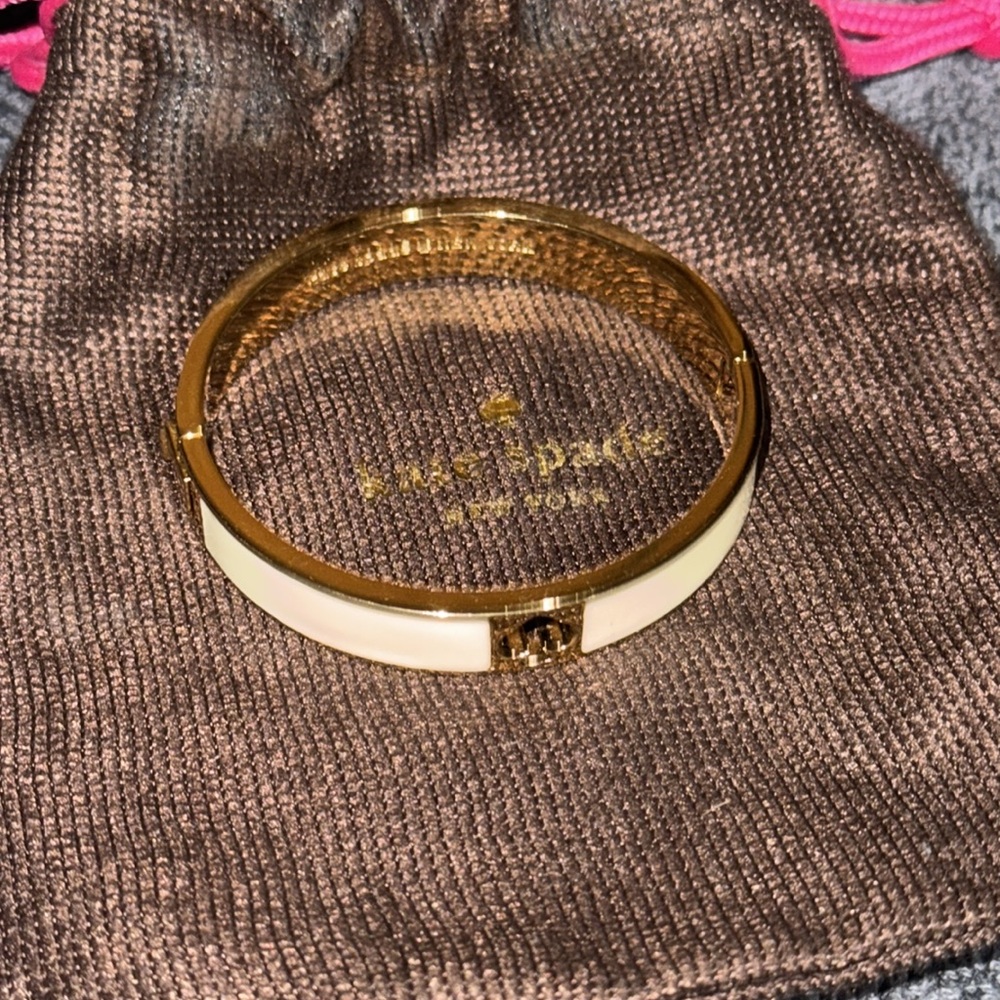 Excellent use condition- like new - Kate Spade Bangle
2.5” diameter - Picture 3 of 5